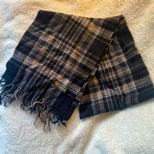 Cashmere scarf made in England